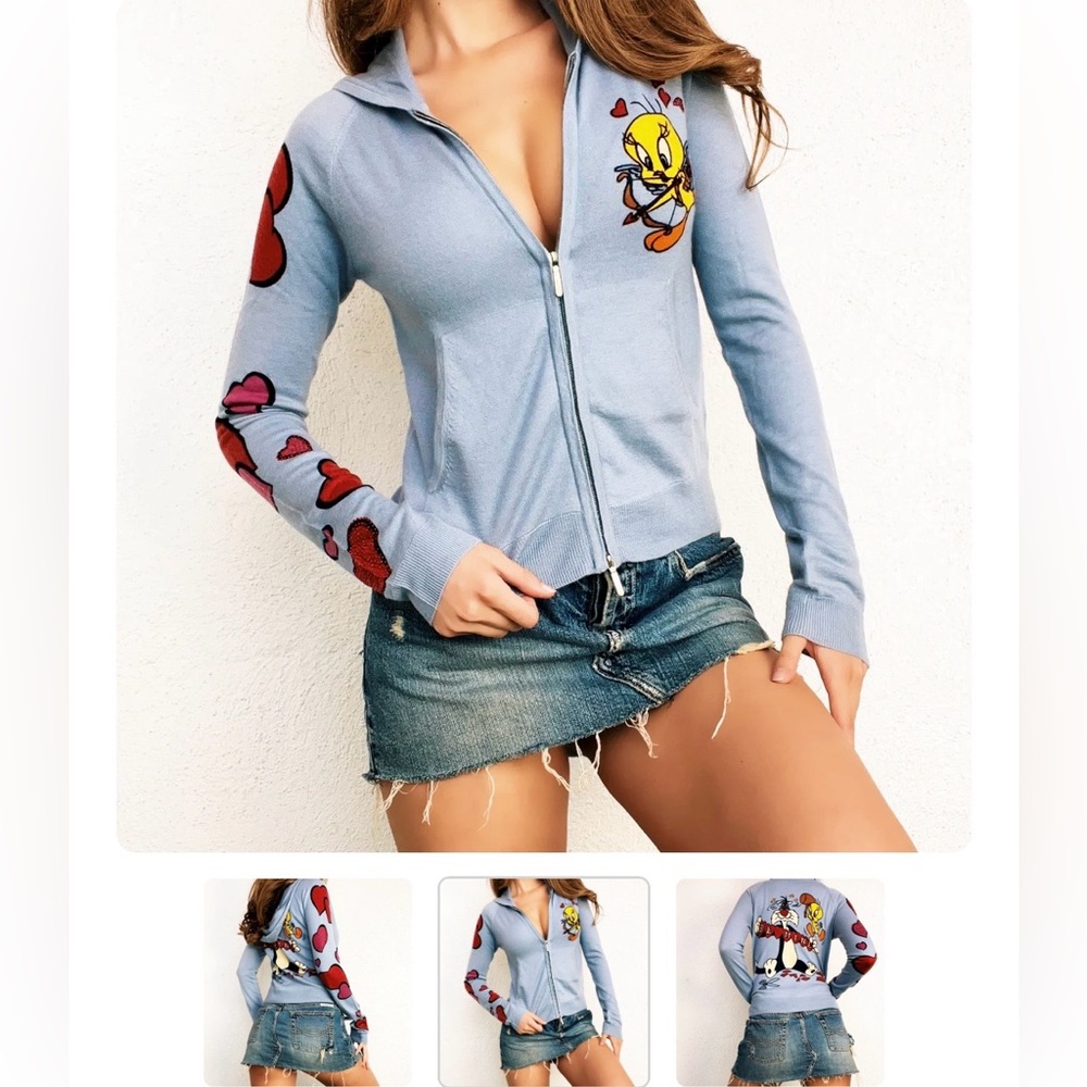 NWT CLASSIC LOONEY-TUNES CASHMERE ZIP-UP SWEATER, SIZE MEDIUM (US 6-8), SKY BLUE